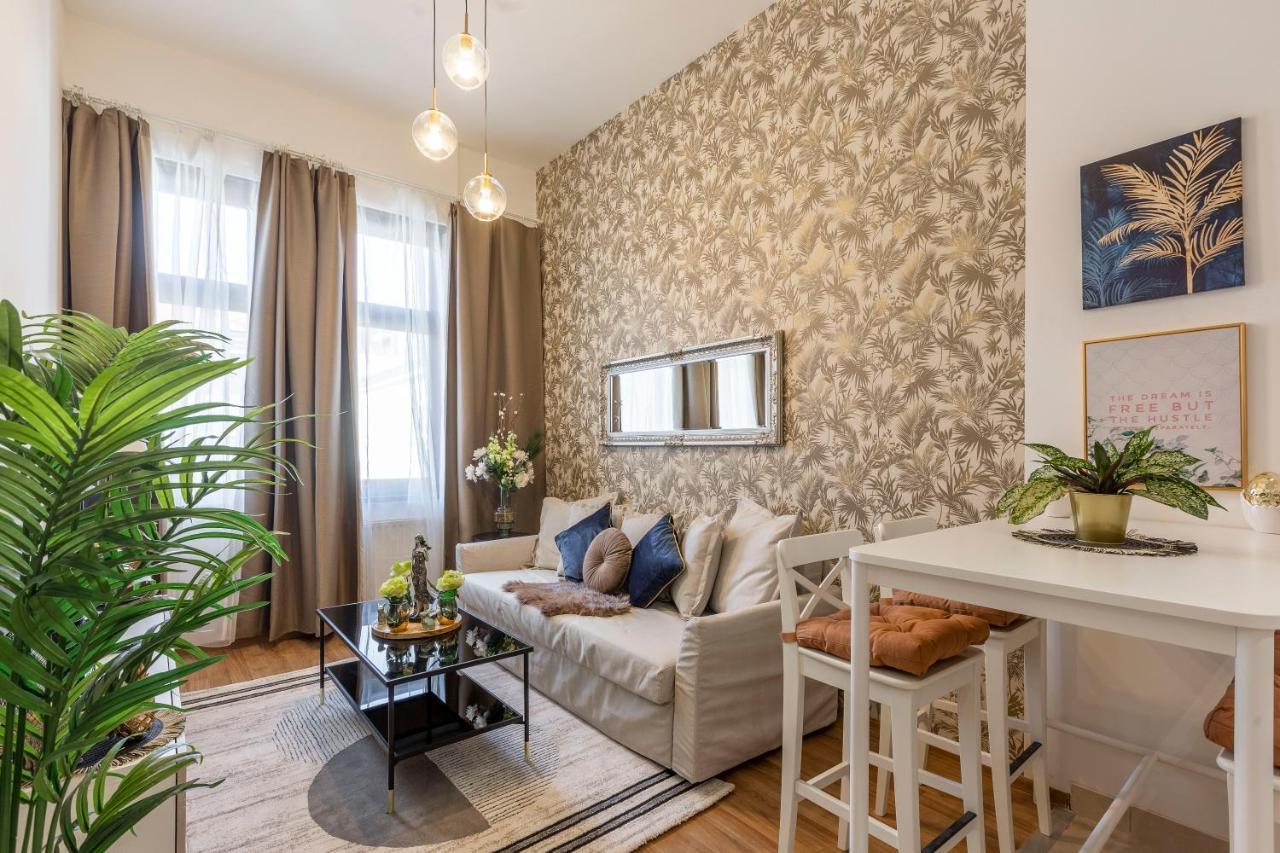 Luxurious Art Deco Apartment In The King Street Boedapest Buitenkant foto